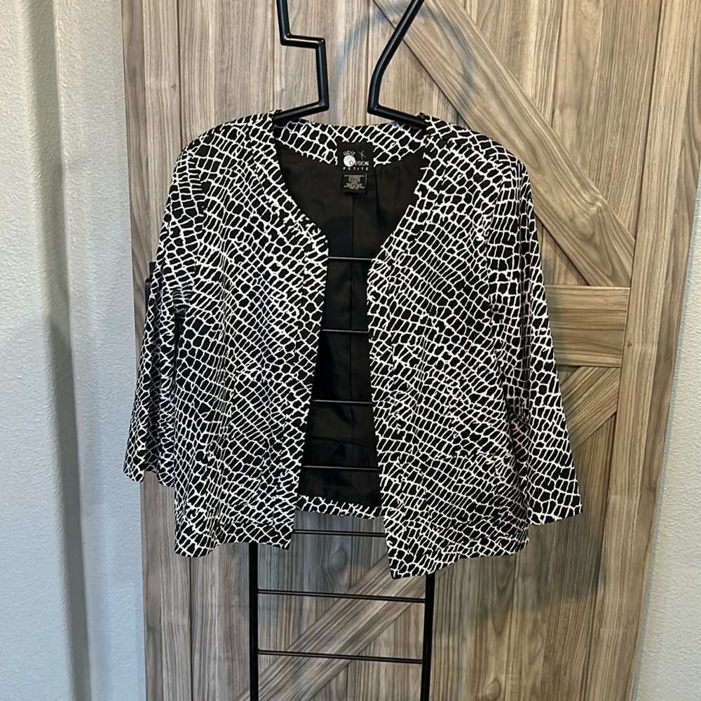 Black & White Printed Open Front Blazer Jacket